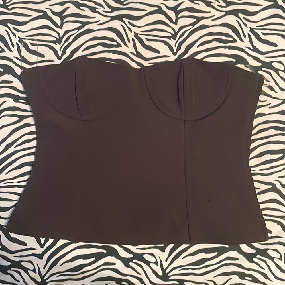Never worn, would be cute for a classy dinner or going out